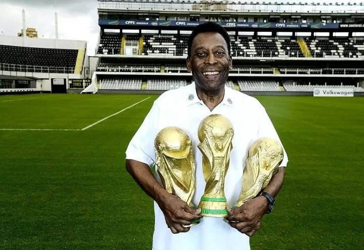 Pele là ngôi sao bóng đá nổi tiếng người Brazil với tổng cộng 767 bàn thắng