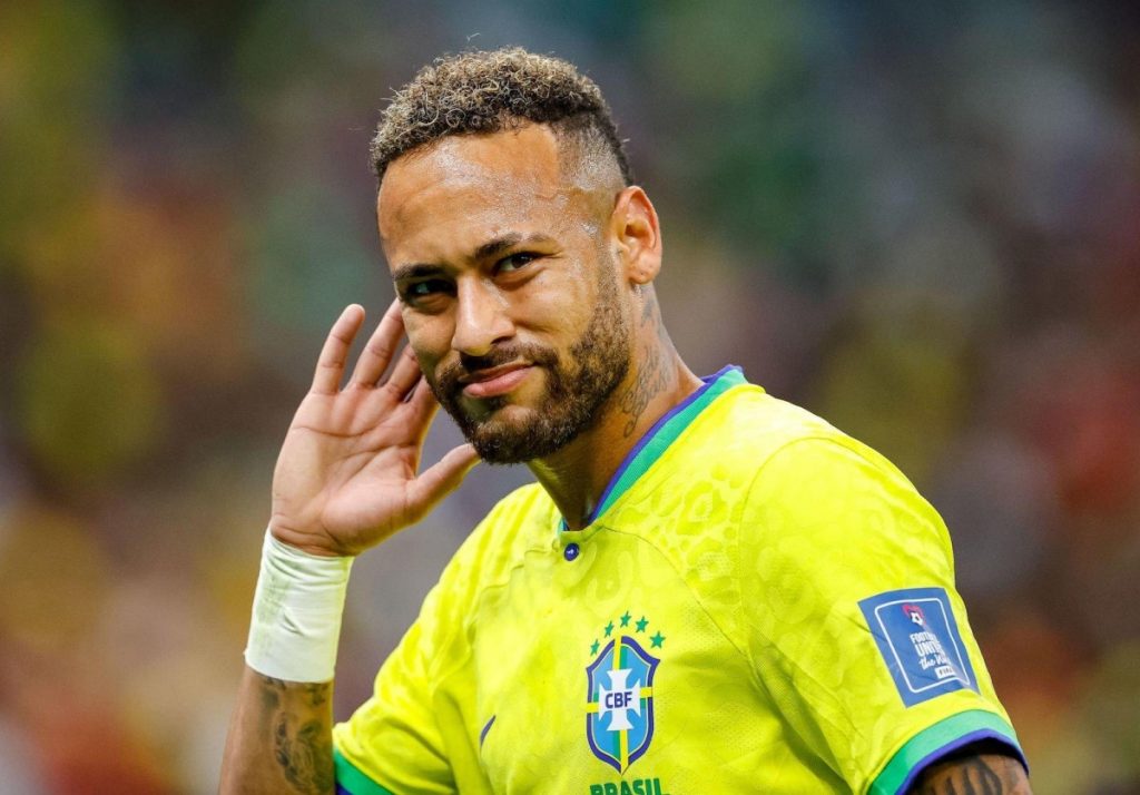  Neymar trong top cầu thủ lương cao nhất thế giới